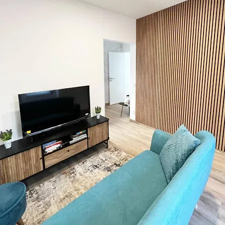 R3 - Casinha Pp Gh * Coimbra