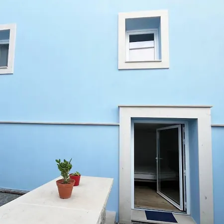 Casinha Pp Villa Coimbra
